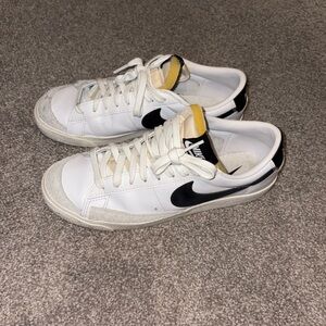 Nike Blazer Sneakers